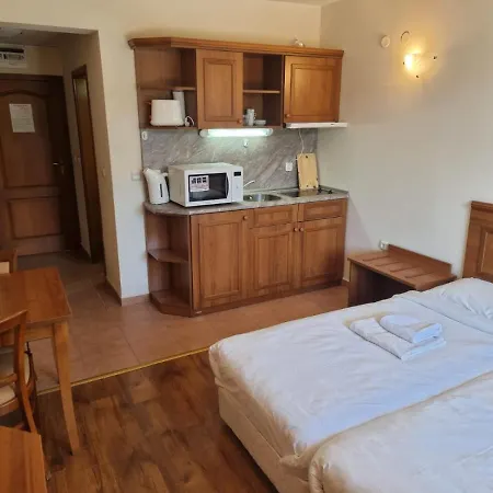 Mountain Chalets - Elina Palace *